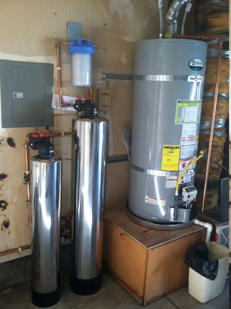 Should You Switch to a Tankless Water Heater? - Bueno Plumbing in San Jose